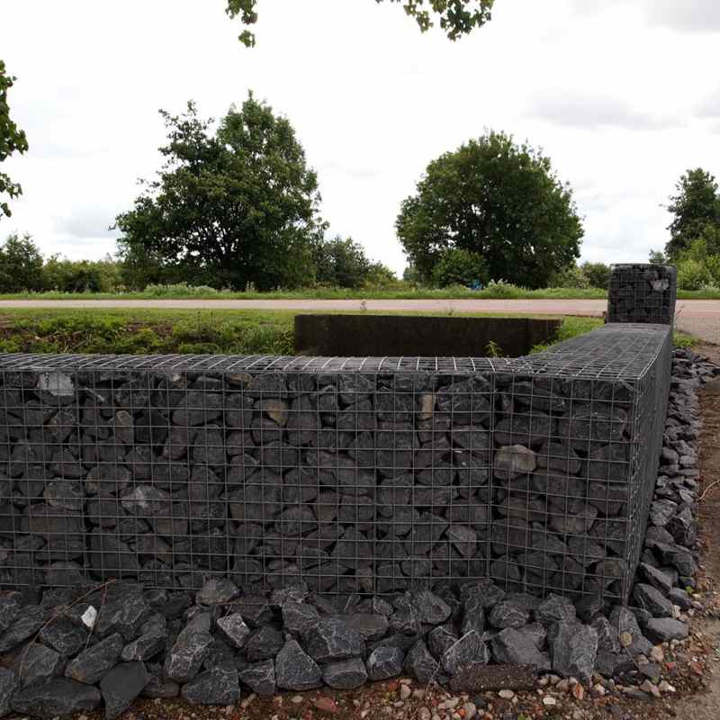 Basalt breuksteen schanskorf