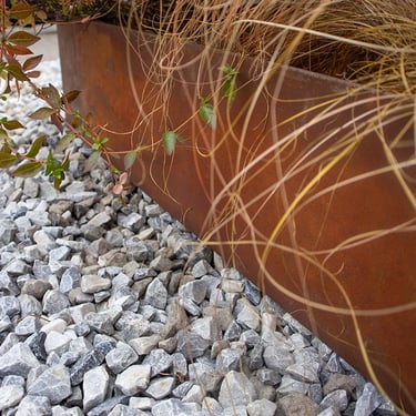 Multi-Edge ADVANCE Corten staal Borderbak aangelegd