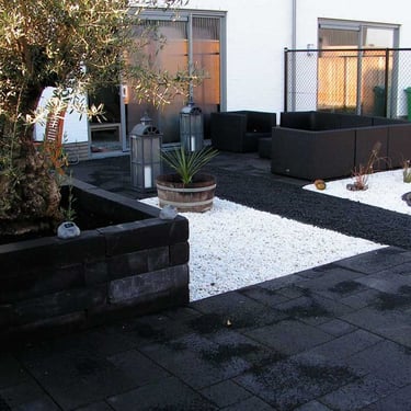 Crystal white split 9 - 12 aangelegde siertuin (in combinatie met Basalt split)