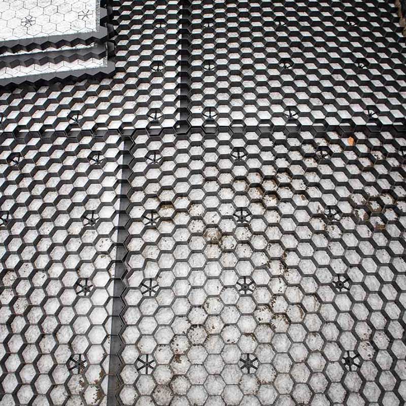 EuroGravel PLUS splitplaten aangelegd