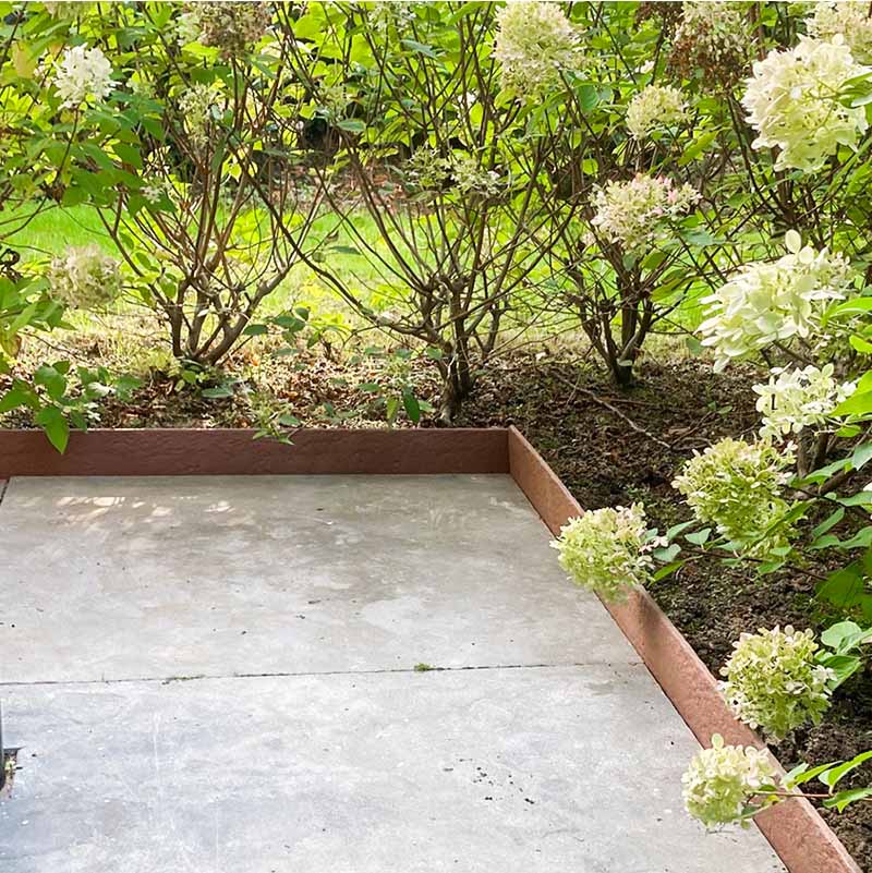 Multi-Edge ECO Recht Bruin - Corten 2m 14cm hoogte aangelegd