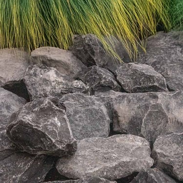 Doornikse kalksteen breuksteen 32 - 63mm (3,2 - 6,3cm) aangelegd