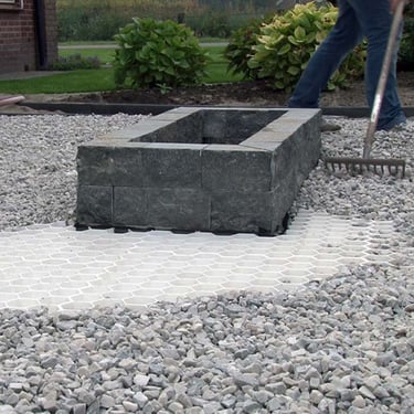 Easygravel 3XL splitplaten wit aangelegd