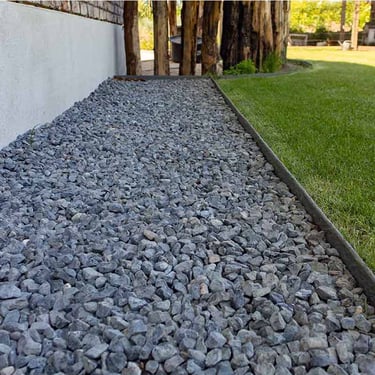 Multi-Edge ECO Recht Grijs 2m 14cm hoogte aangelegd