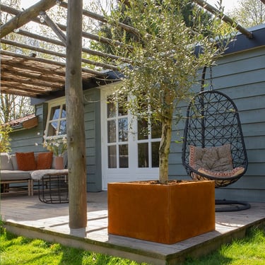 Multi-Edge FLORA Plantenbak Corten staal 60x60x40cm aangelegd
