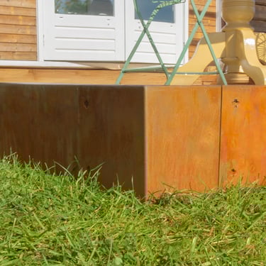 Multi-Edge METAL Hoekstuk Corten staal aangelegd