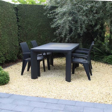Yellow sun marble split aangelegde tuin